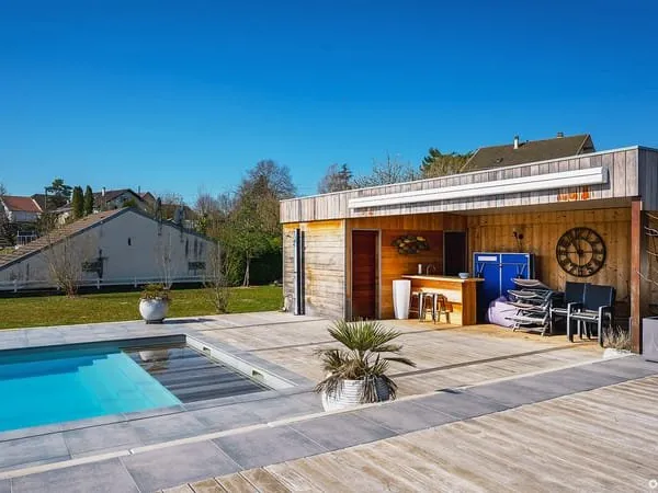 Maison d'exception de plain-pied à Besançon - L'art de vivre au quotidien