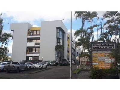 Location Bureaux environ 97m2 - Centre d'Affaire - Californi