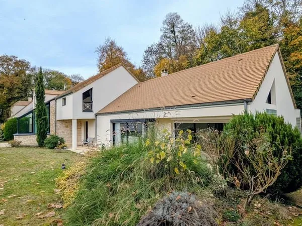Maison 7 pièces 203 m²