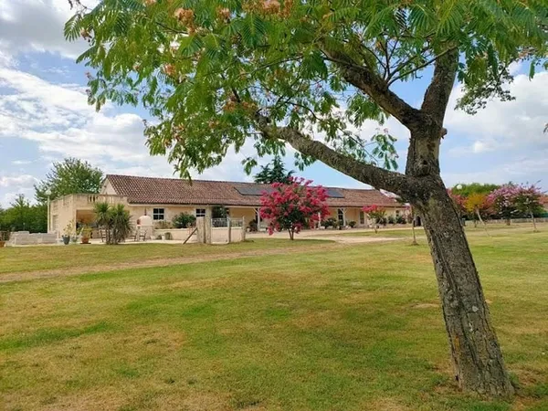 Propriété 10 pièces 280 m²