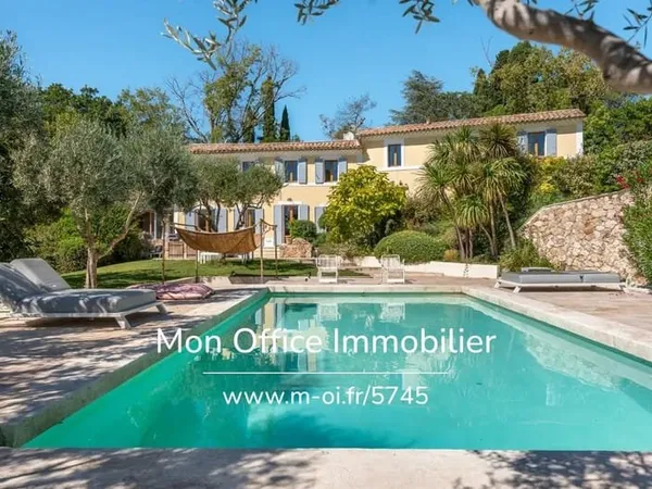 Référence : 5745-DVI - MAS du XVIII siècle 250m2 + 2 Studios indépendants de 52m2 sur 2500m2 de terr