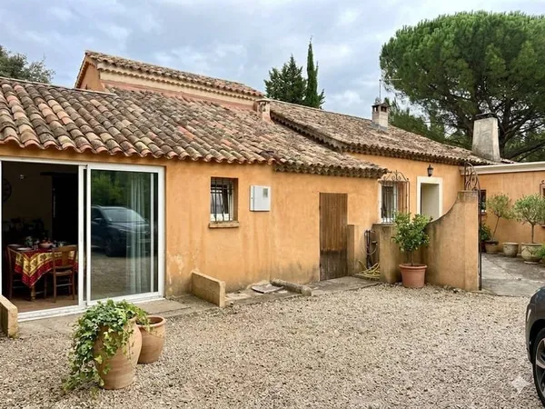 Maison 6 pièces 240 m²