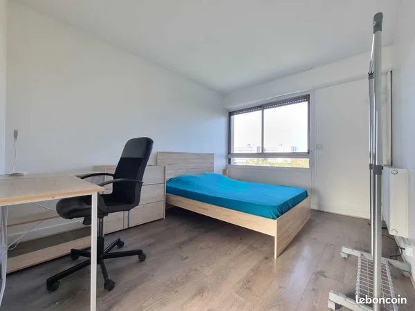 Chambre meublée 11m²