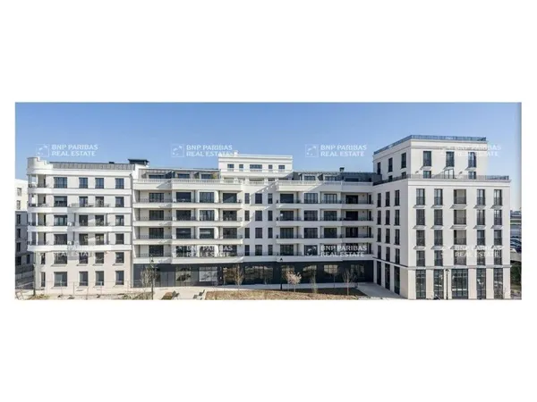 Bureaux 6 pièces 465 m²