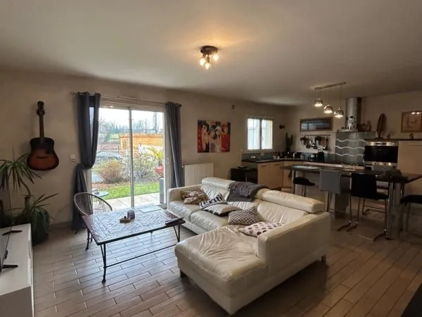 À LOUER - T4 MEUBLÉ AVEC JARDIN PRIVÉ ET PISCINE À LESCAR