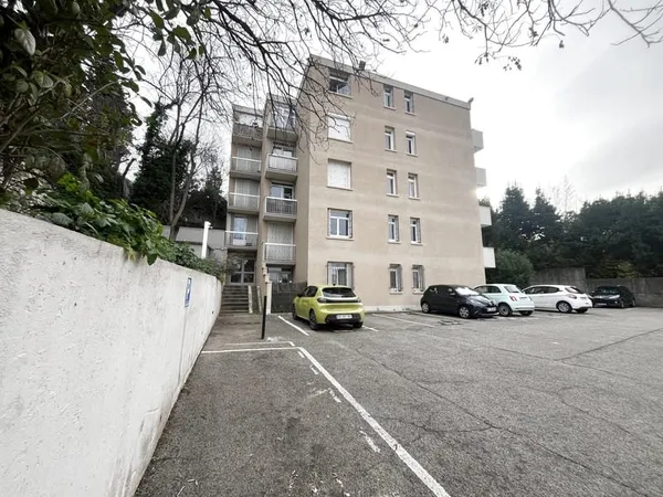 STUDIO MEUBLE - MONT DUPLAN - NIMES