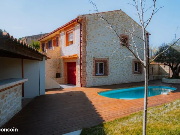 Maison rénovée avec piscine, double habitation et fort potentiel locatif - à 10 min de la mer
