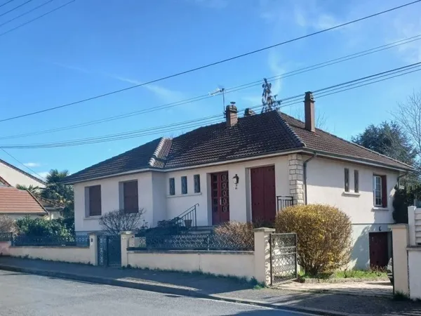 Monltucon - grande maison quartier Rimard