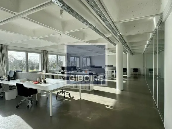 Bureaux 208 m²