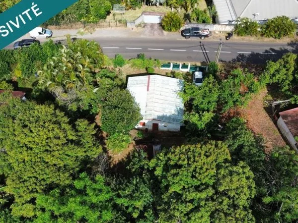 Rare à la vente : maison à rénover ou terrain divisible !