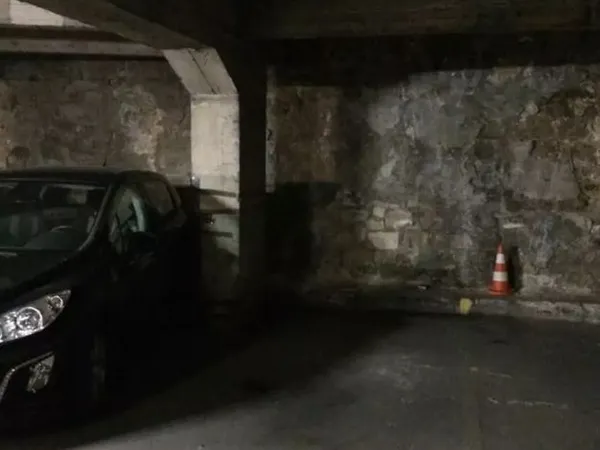 Parking à louer - Rue de dunkerque