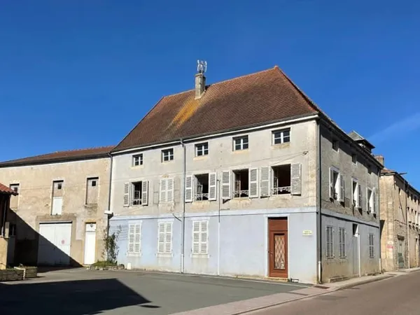 Maison 10 pièces 265 m²