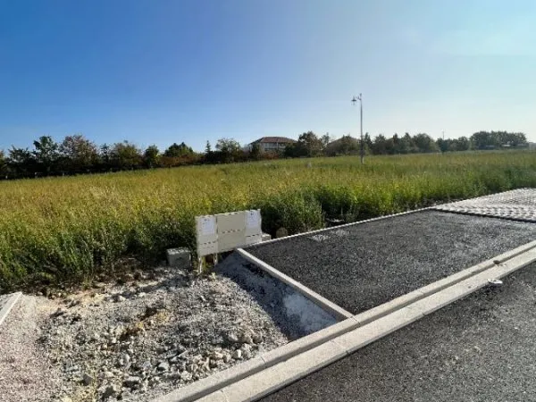 Terrain 411 m²