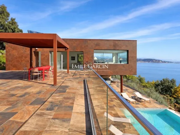A vendre, Côte d'azur, Théoule-sur-mer , villa contemporaine vue mer spectaculaire