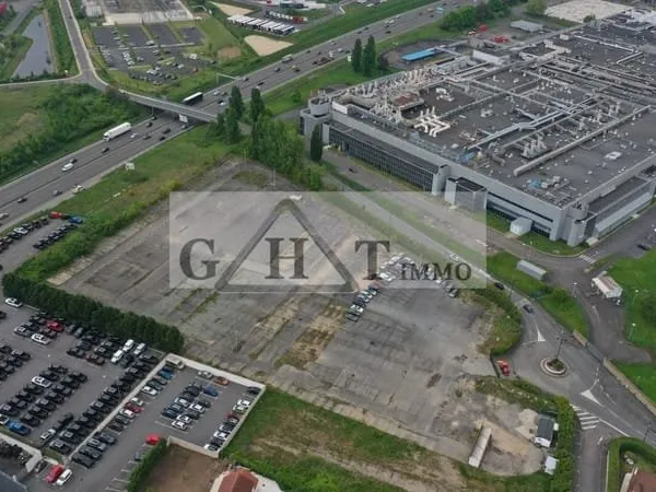 EXCLUSIVITE TERRAIN EMPLACEMENT N°1 AUTOROUTE A6 16 000 M² A LOUER