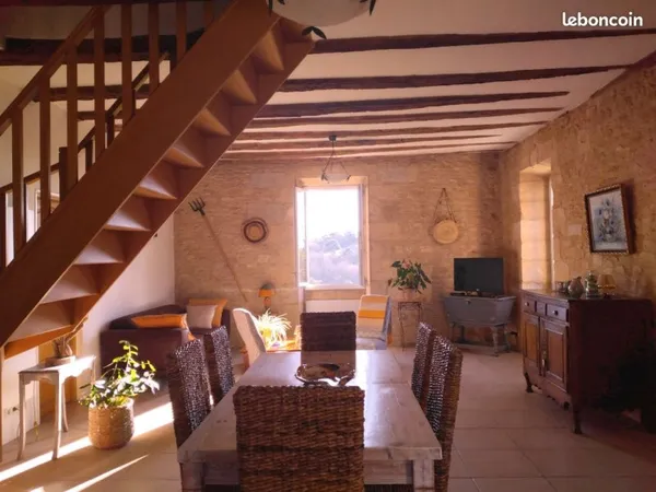 Maison en pierres et sa grange