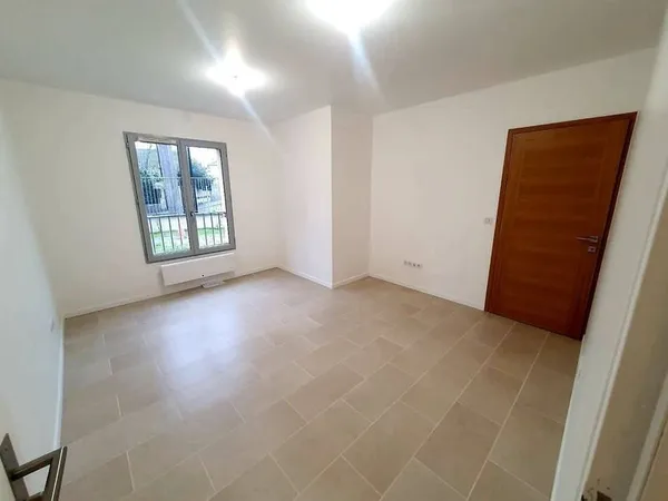 Local 1 pièce 38 m²
