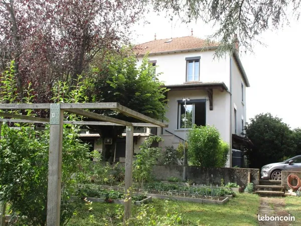 Maison 8 pièces 140 m²