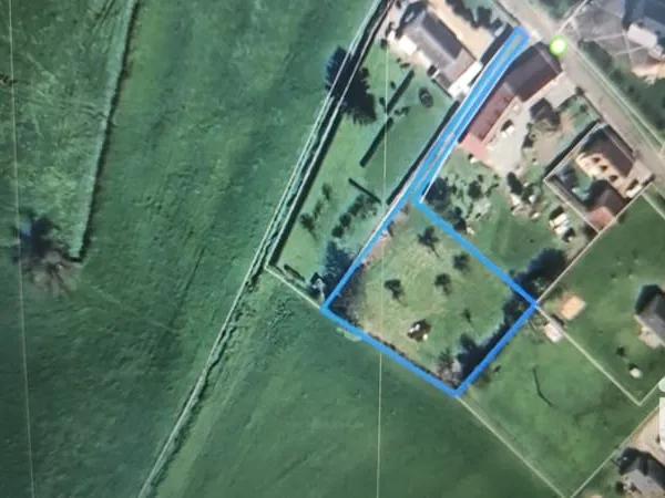 Terrain 2000 m²