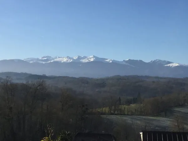 Parcelle de terrain à bâtir, sur la commune de LASSEUBE.
