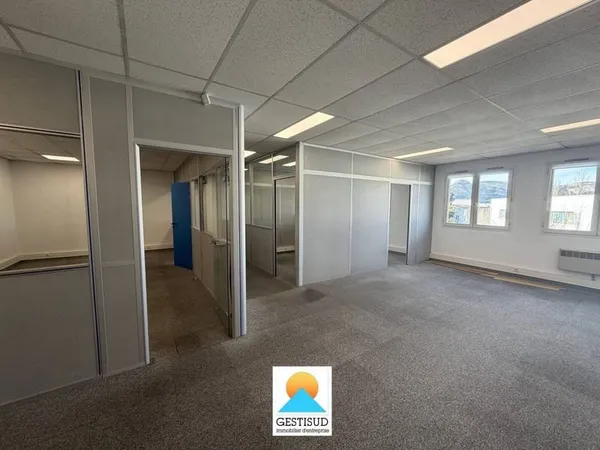 Bureaux 91 m²