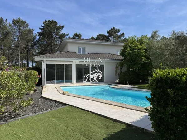 Vends villa - 207.96m² - 9 pièces, 5 chambres - Lanton 33138