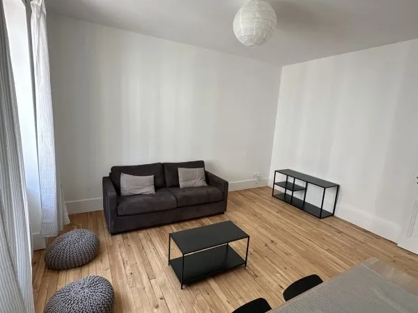 Loue appartement meublé