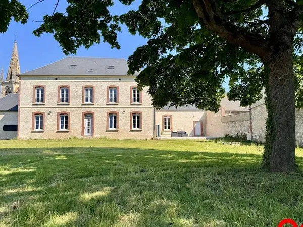 Maison 10 pièces 383 m²