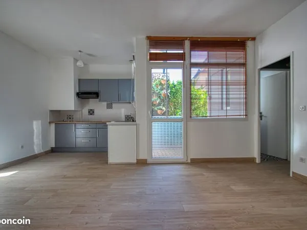 Nice "liberation" - 2p 42m² | terrasse | cave