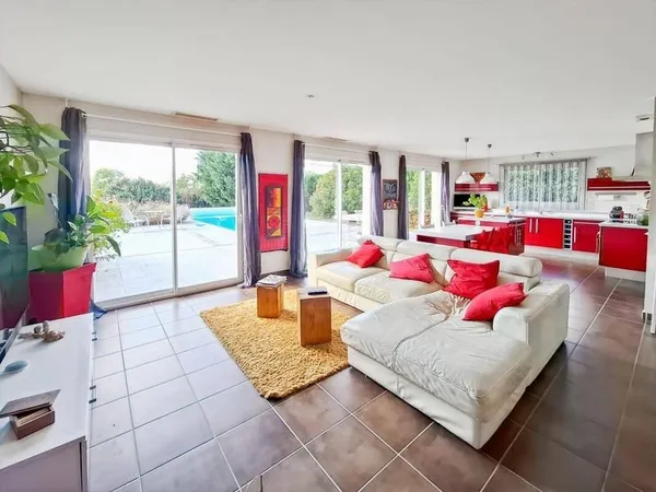 Maison 5 pièces 141 m²