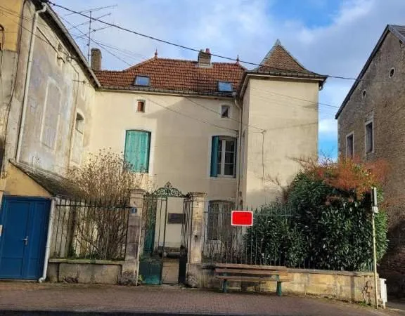 Maison 7 pièces 266 m²