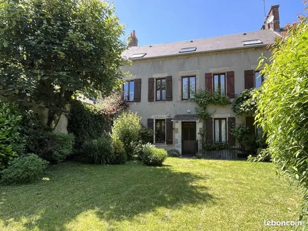 Maison de ville 10 pièces 221 m²