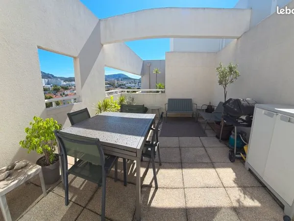 Marseille 13009 - Rare T3 Dernier étage en duplex 67m2 - Terrasse - vue 180° -329.000 Euros