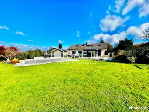 Propriété 7 pièces 168 m²
