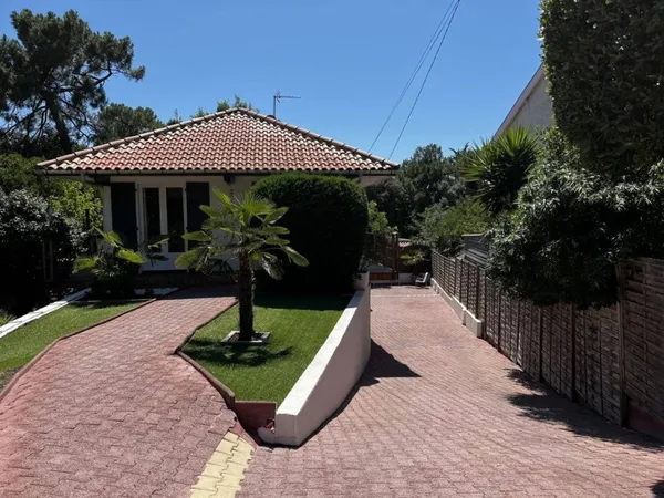 Maison de luxe 9 pièces 180 m²
