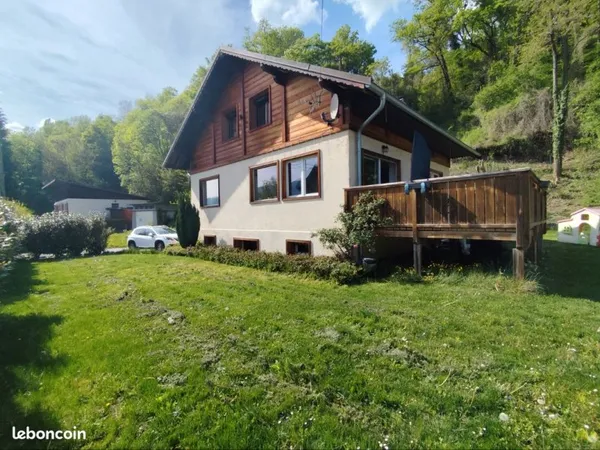 Maison familiale avec appartement rare à la vente sur Passy