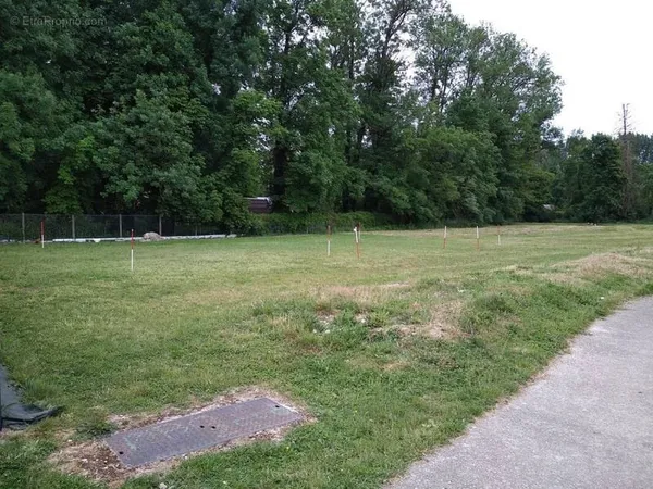 Terrain 712 m²