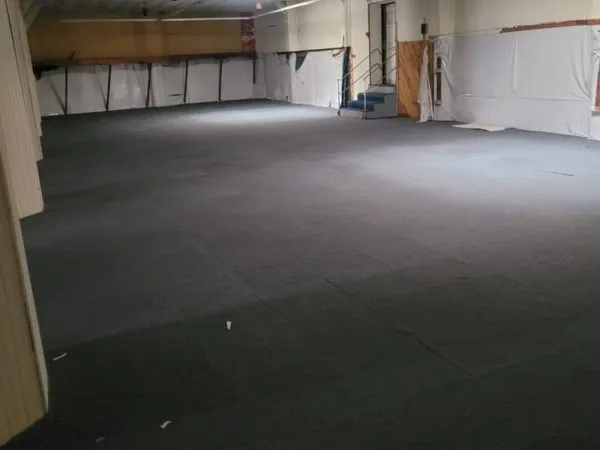 Local 760 m²