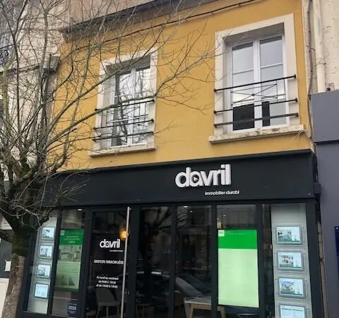 Local commercial / bureaux à louer - toutes activités sauf restauration