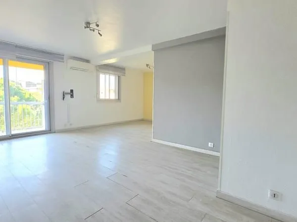T3 lumineux avec terrasse - Parking et ascenseur