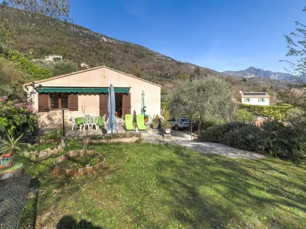 Havre de Paix à 30mn de Nice, Maison avec Jardin au calme !!