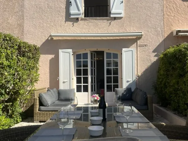 EXCLUSIVITE- Résidence au pied du village de Grimaud
