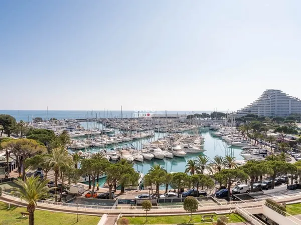 Appartement 2 pièces à Villeneuve-Loubet plage, Marina Baie
