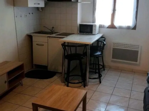 Studio 1 pièce 17 m²