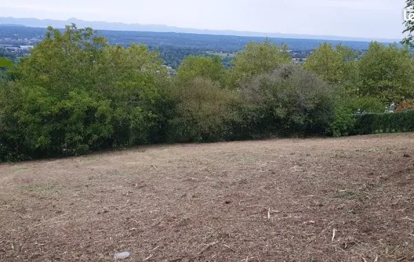 Terrain constructible 2347 m2 THIERS