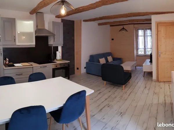 Location T1 37 M² à l'année Saint Etienne de Tinée