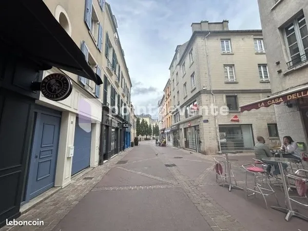 Commerce divers 35 m²