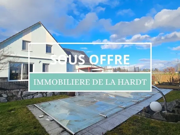 Maison familiale de 135m² au sol avec piscine à Koetzingue