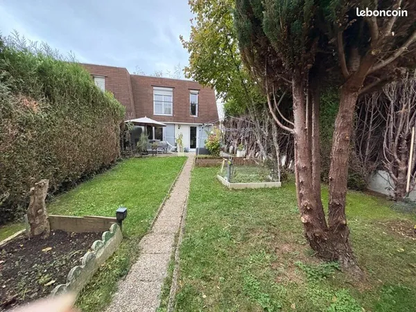Maison familiale 5 pièces à Fosses (95470)