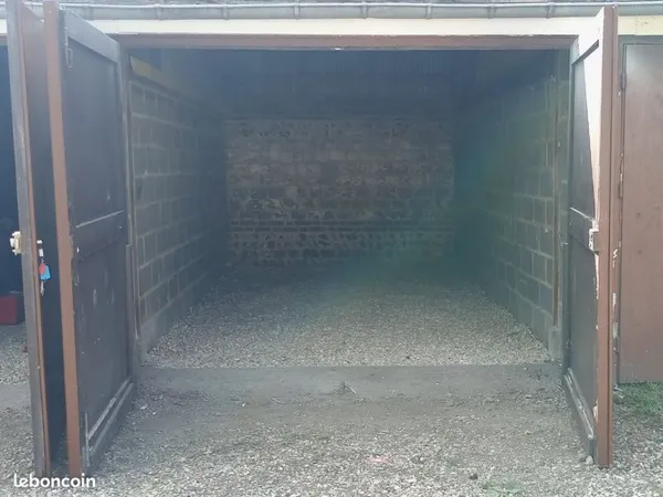 Garages 14,5m2 avec place parking
